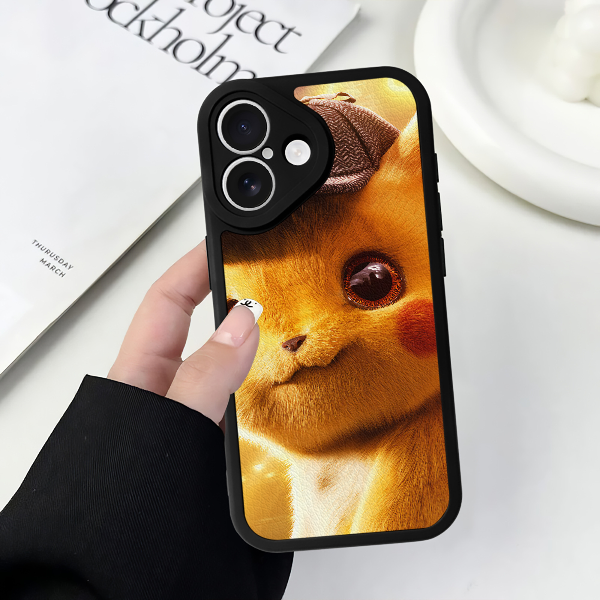 （画像用） ポケットモンスター Pokémon 【iPhone 16シリーズ対応】シリコンスマホケース（レザー調） 材質：シリコン